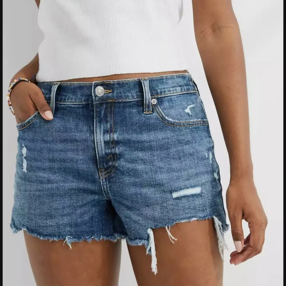 SOLD - Aerie Daydream Denim Short Medium Blue Wash ** Small ** EUC!!!! - Picture 2 of 5
